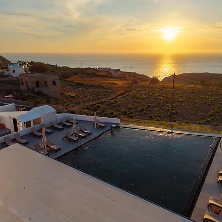 Serenita Luxury Suites Akrotírion Exteriér fotografie