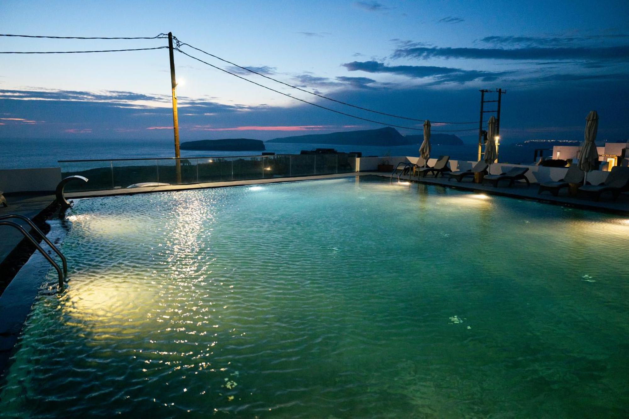 Serenita Luxury Suites Akrotírion Exteriér fotografie